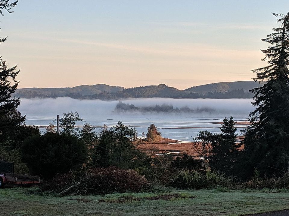 Sunrise to the north