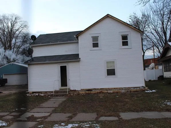 304 7th Ave, Clarence, IA 52216