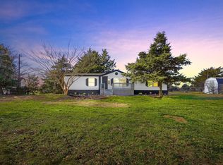 127 Lowrey Cir, Springtown, TX 76082