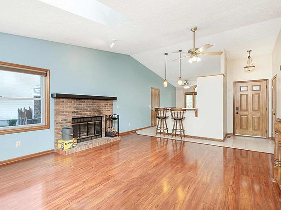 5th image of 2040 Bristol Dr