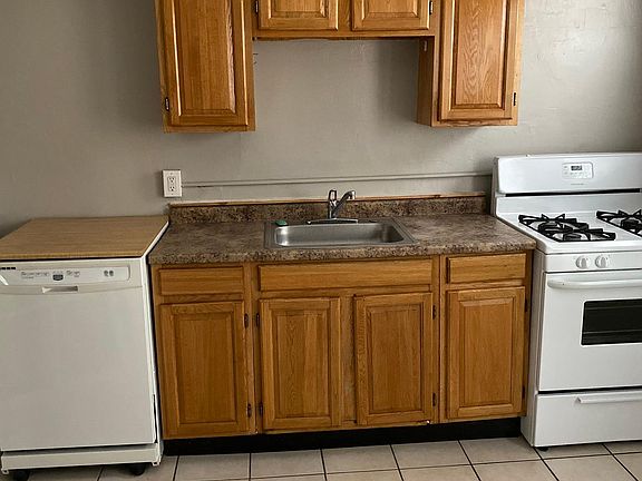 5th image of 2589 Euclid Heights Blvd APT 5