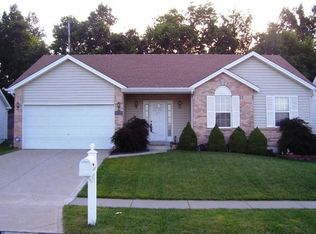 1035 Reddington Oaks Dr, Saint Charles, MO