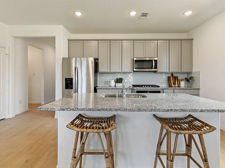 8003 Chukka Dr — Photo 15