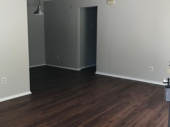 2nd image of 1012 Allen St
