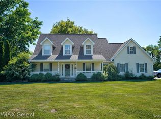4025 Deer Run Trl, Holly, MI 48442