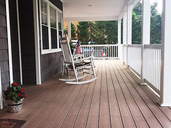 3rd image of 427 Aetna Dr