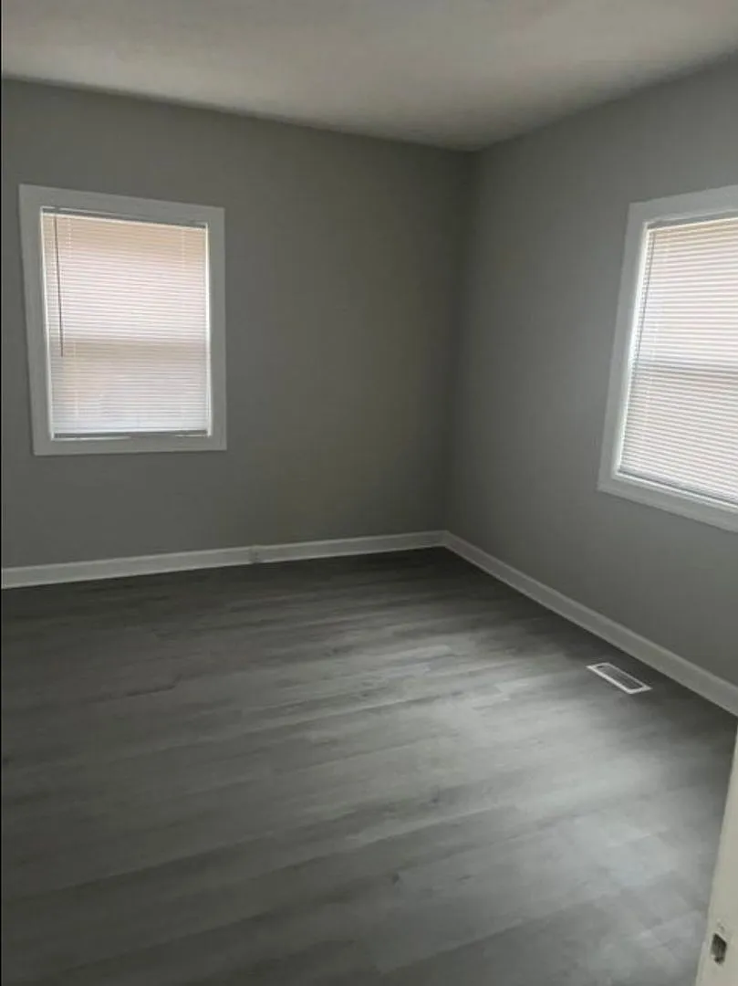 180 Gray Station Rd — Photo 2