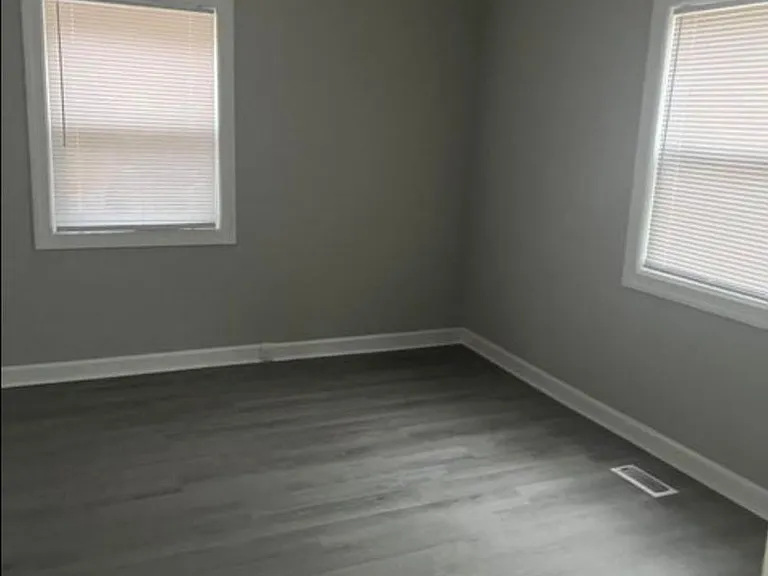 180 Gray Station Rd — Photo 2