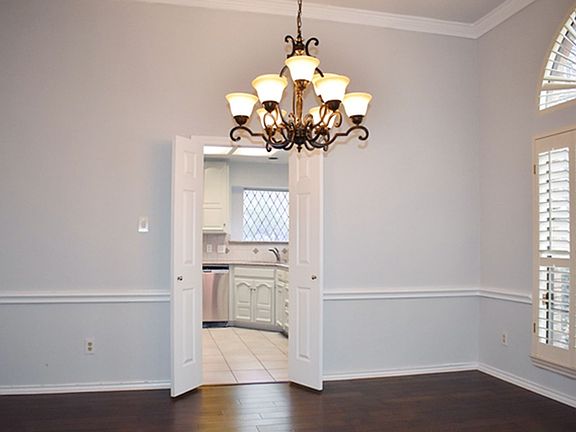 4th image of 850 Ginger Ct
