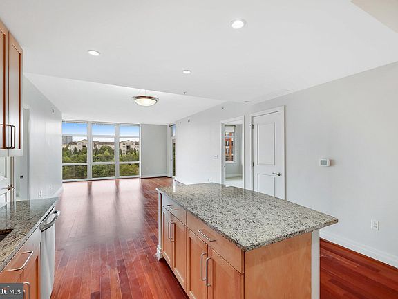 5th image of 8220 Crestwood Heights Dr APT 808