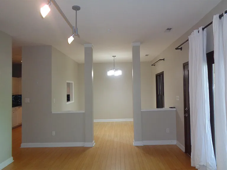 252 E Davie St #1 — Photo 9
