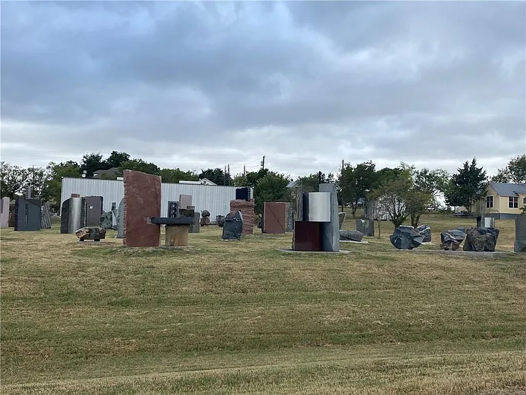 202 N Commerce St — Photo 19