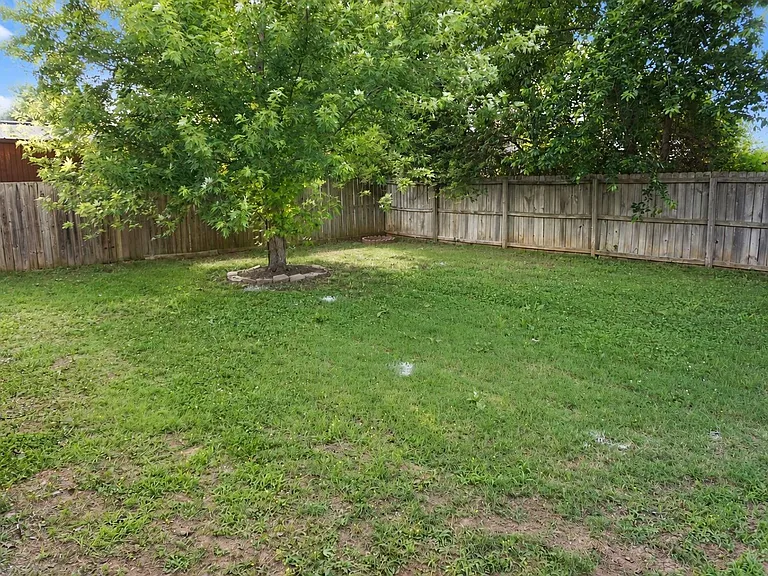 1403 SE 21st St — Photo 20