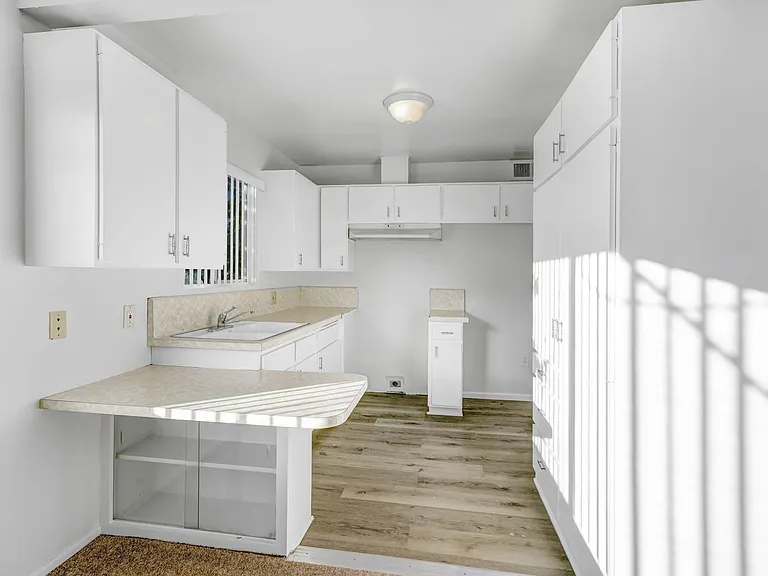 Ridgeview Apartments — Photo 14
