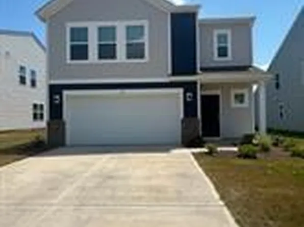 212 Brentwood Dr, Statesville, NC 28625
