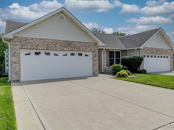 2nd image of 1134 Villa Flora Dr #44A
