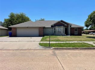 2200 Lafayette Dr, Norman, OK 73071