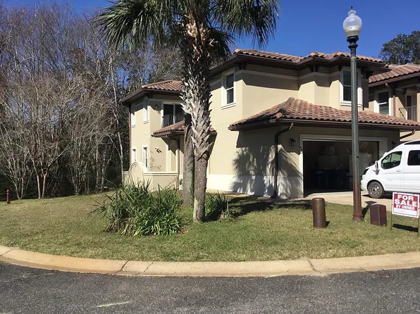 480 Soundview Ct, Mary Esther, FL 32569