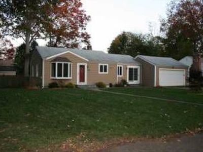 96 Lawndale Dr, Warwick, RI, 02818