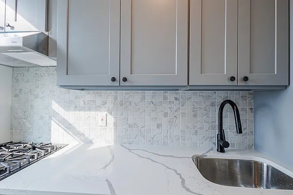 Rented by HighRiseNY | media 16