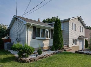 535 Elmwood Ter, Linden, NJ 07036