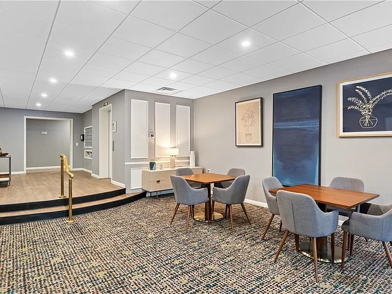 30 Argyle Ave #206 — Photo 5