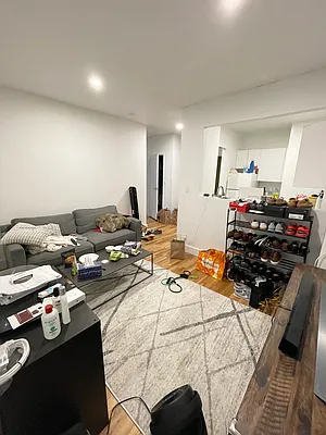 Rented by MOTION New York | media 8