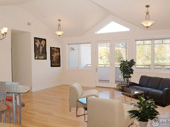 2nd image of 2800 Aurora Ave #301