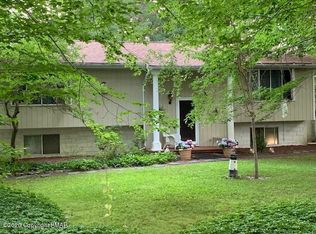 153 Pebble Beach Rd, Tobyhanna, PA 18466