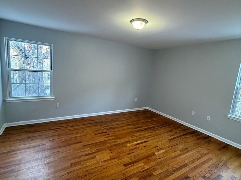 1st image of 425 Fulton St APT 1
