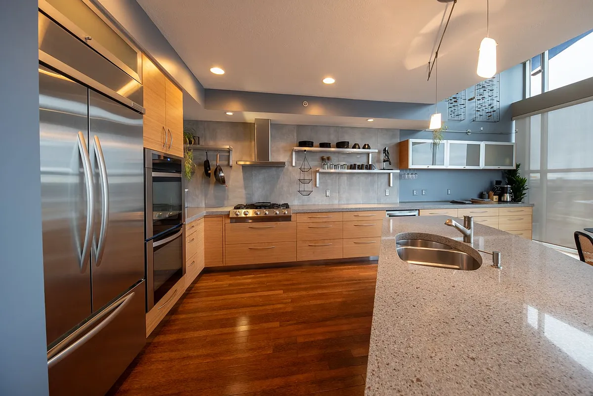 Building Photo - 1237 Washington Ave #1209
