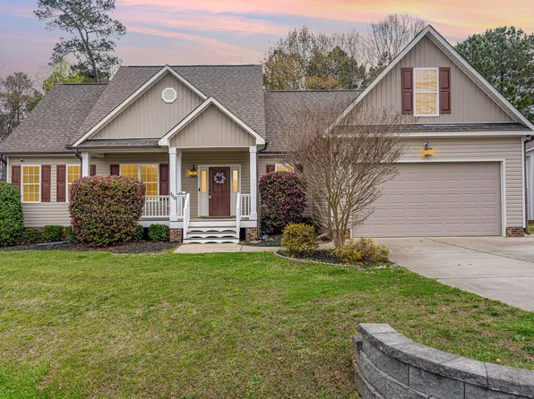 180 Adelaide Dr, Garner, NC 27529