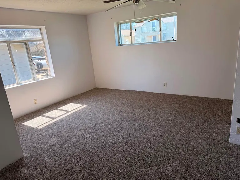 113 Stull Ct — Photo 6
