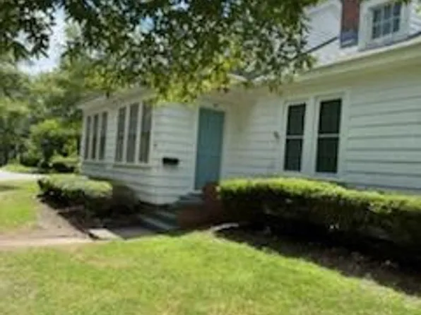 1202 E 2nd St, Greenville, NC 27858