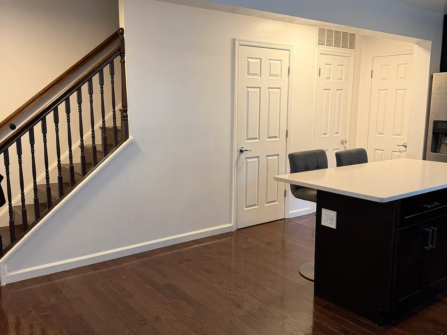 3 bed, 3.5 bath, 1380 sqft, $3,000 — Photo 4