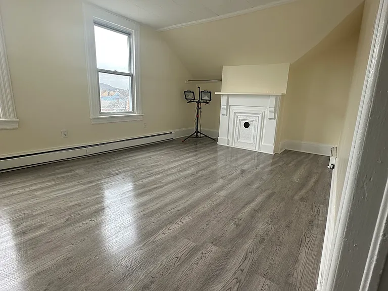 2 Doremus St #3 — Photo 2
