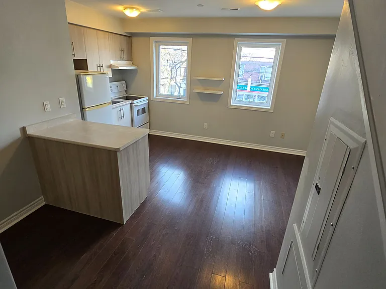 109 Rushbrooke Ave #2 — Photo 2