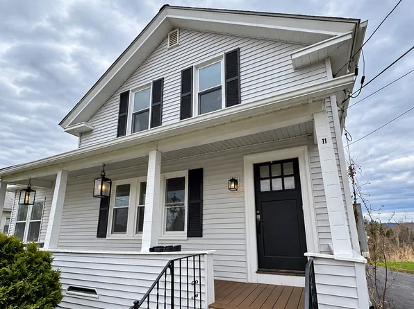 11 Franklin St #1, Spencer, MA 01562