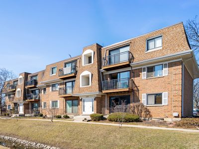 4180 Cove Ln #10E, Glenview, IL, 60025