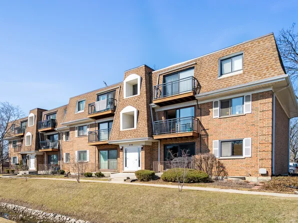 4180 Cove Ln #10E, Glenview, IL 60025