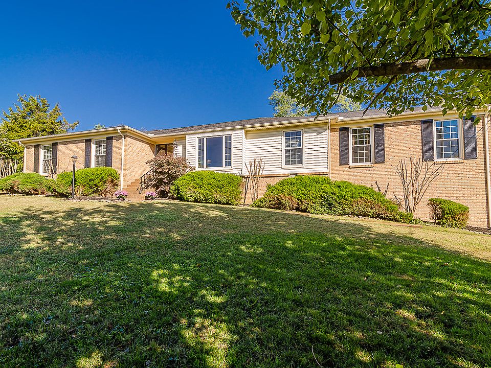 1st image of 327 Abbey Ln