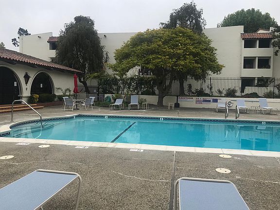 Pool, clubhouse and sauna