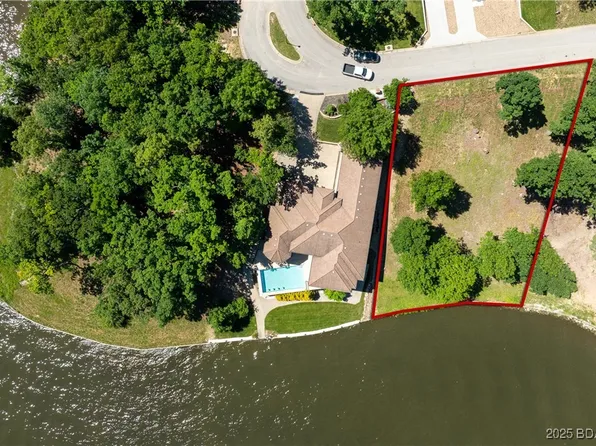 1197 Darwin Dr, Osage Beach, MO 65065