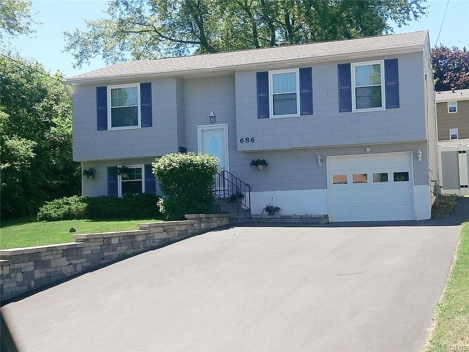 1st image of 686 Hazelwood Ave