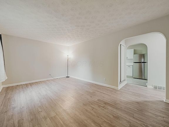 3rd image of 119 Rumsey Rd