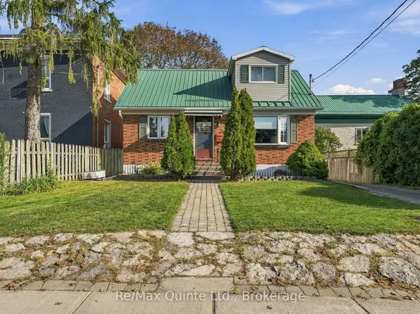 170 Moira St W, Belleville, ON K8P 1T5