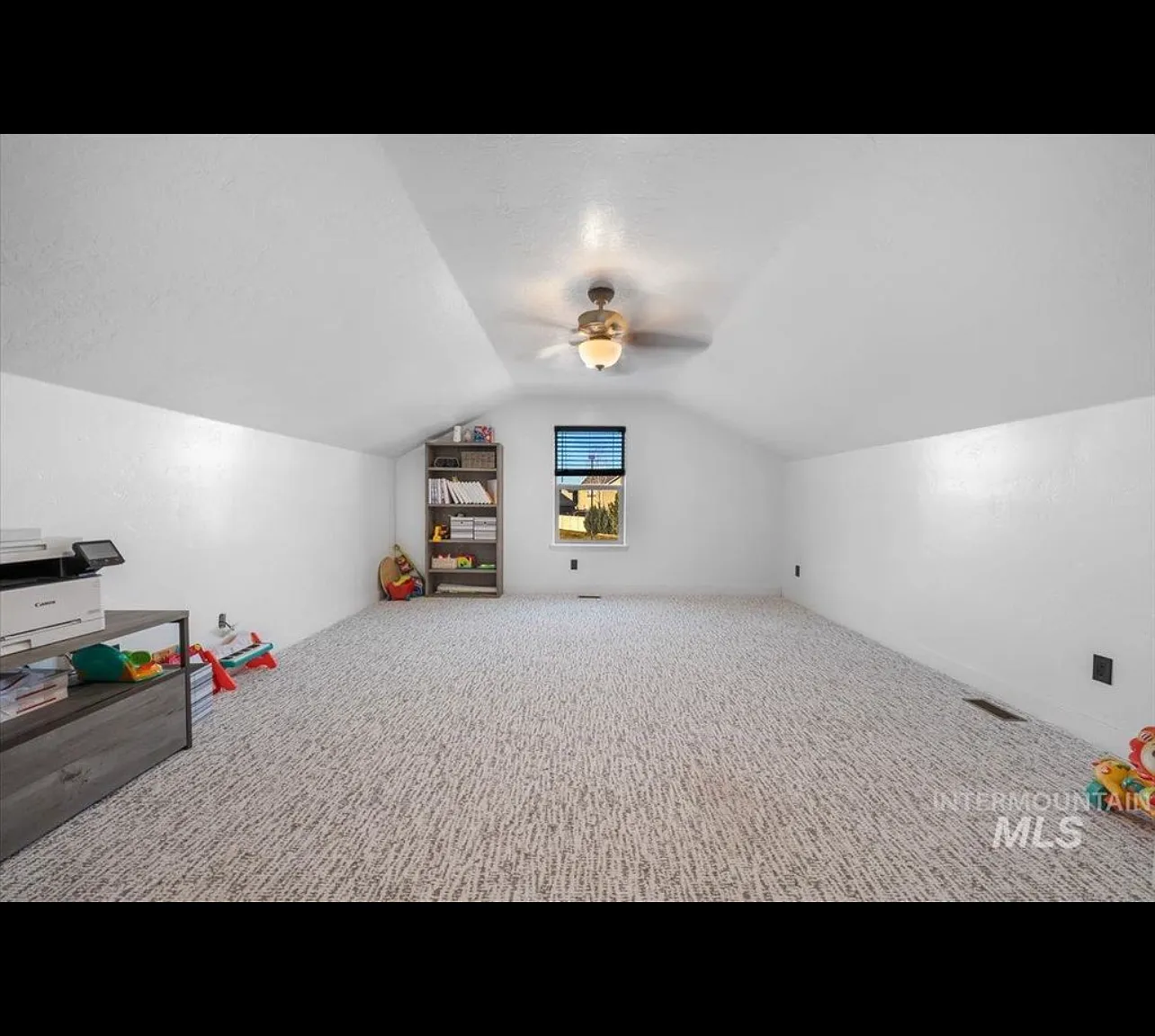 4 bed, 2243 sqft, $2,550 — Photo 2