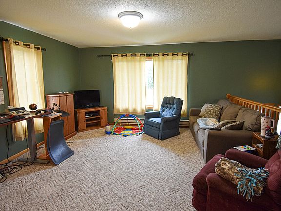 5th image of 365 Healy Ave W
