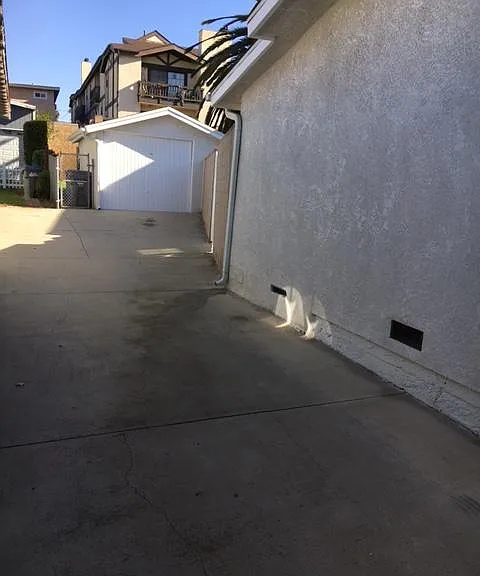 410 N Gertruda Ave — Photo 9