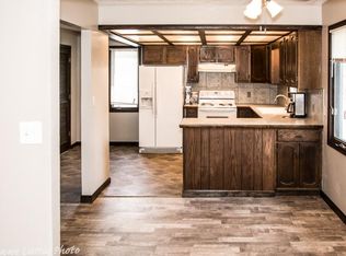 5008 NW Radial Hwy, Omaha, NE 68104